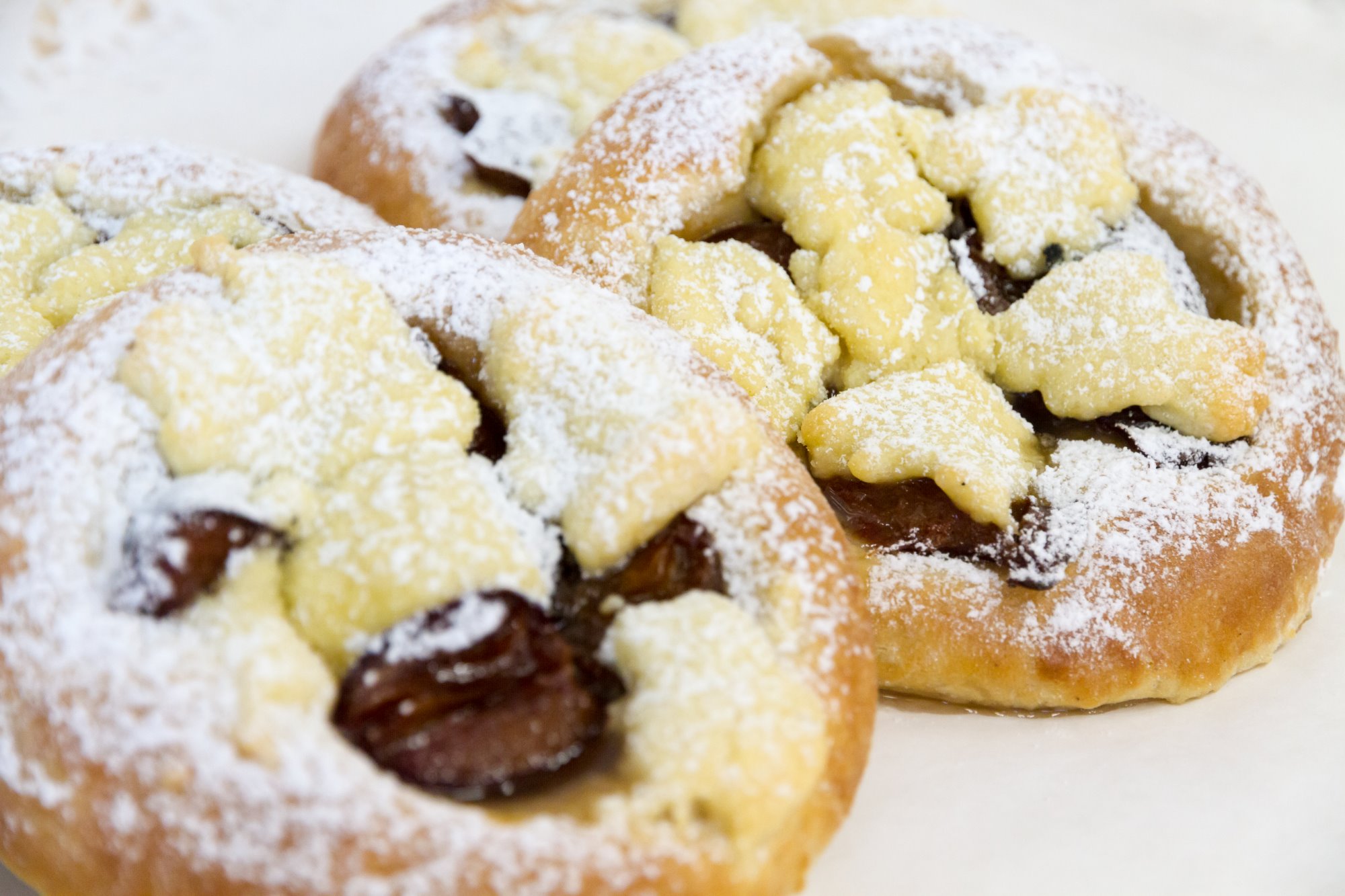 Drożdżówka ze śliwką - Piekarnia Wodnicki